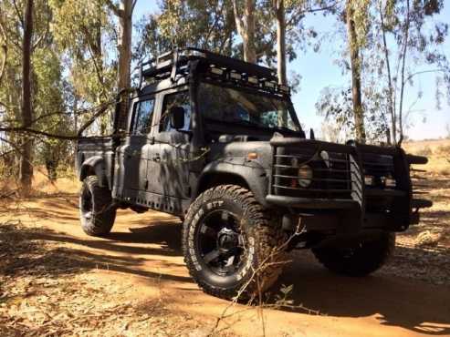 Land Rover Defender Double Cab