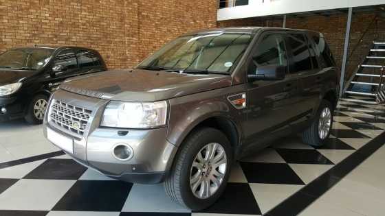 Land Rover Freelander 2  3.2  v6 HSE