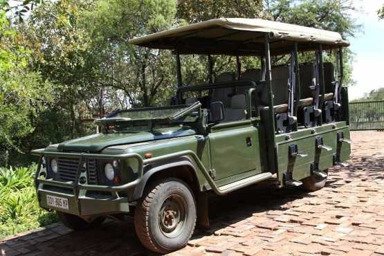Land Rover game viewer for sale