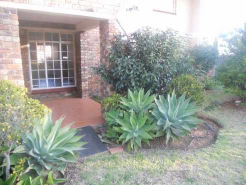 LARGE 2 bedroom, 2 bathroom stack simplex FOR SALE in Elarduspark