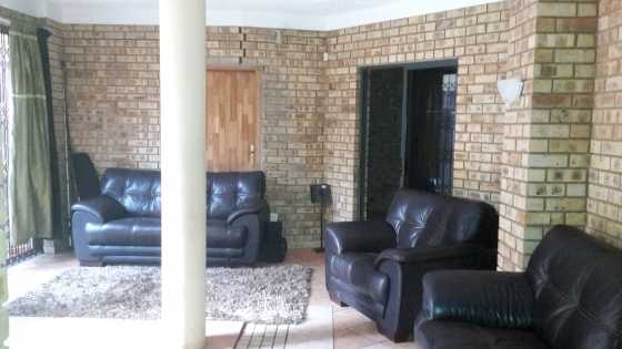 LARGE 2 BEDROOM TOWNHOUSE IN CENTURION