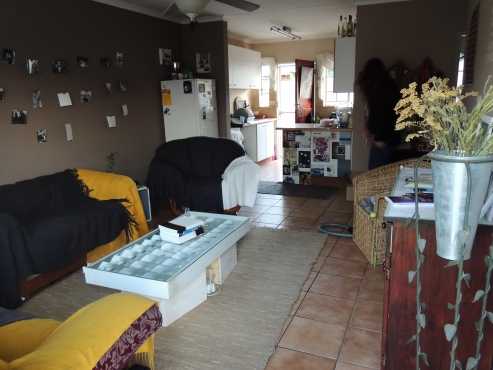 LARGE 2 BEDROOM TOWNHOUSE (PIERRE VAN RYNEVELD)