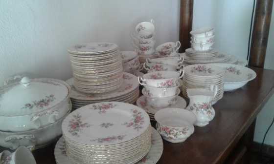 Large 86 piece Royal Albert Moss Rose teedining set 15 piece Paragon Elisabeth Rose Coffee set.