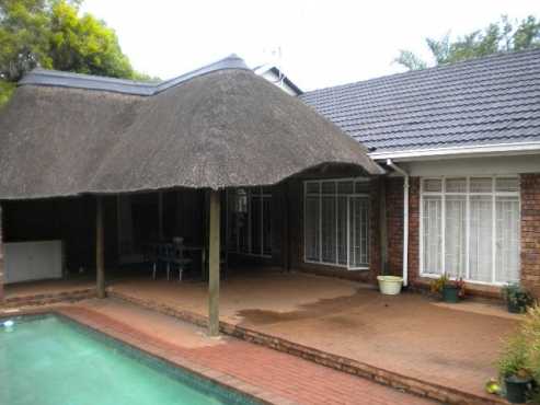 LARGE HOME FOR SALE IN WIERDAPARK - R 1.75 m negotiable.