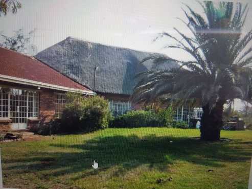 Large home on 5acre property between Meyerton amp Vereeniging