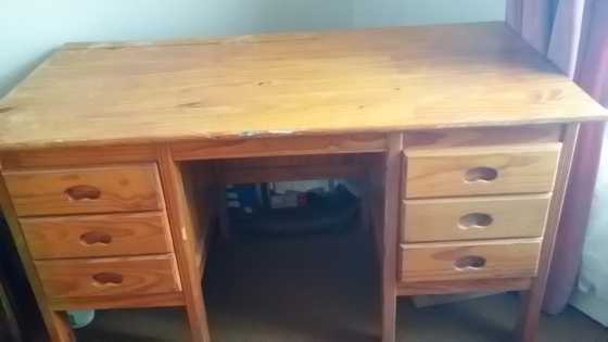 Large pine Desk with six drawers R1000