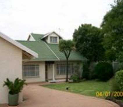 Large room in a house.For rent.Edleen kempton park