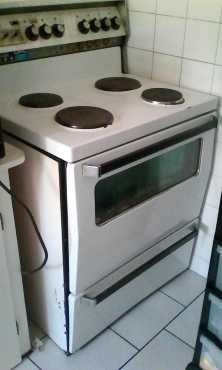 Large stove in good working condition