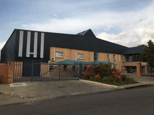 LARGE WAREHOUSE  FACTORY  DISTRIBUTION CENTRE TO LET IN HIGHWAY BUSINESS PARK, CENTURION