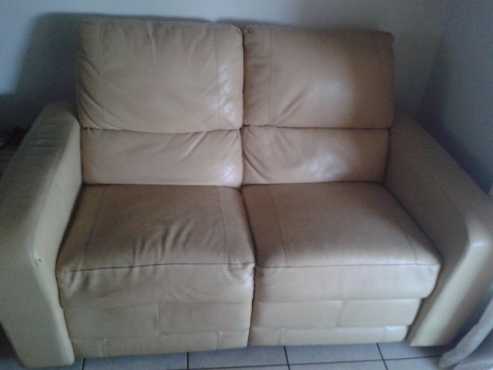 lazyboy 2 piece leather (genuiene) lounge suite.