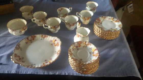 Le Nora Tea Cup Set