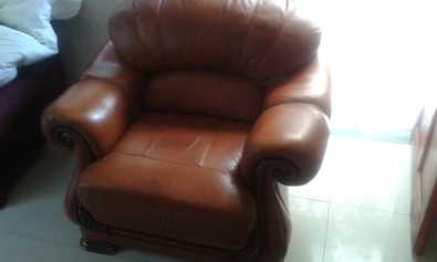 LEATHER CHAIR