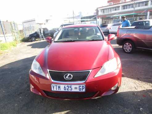 Lexus is 250 s, auto, Leather Interior, 5-doors,   Factory Ac, Cd Player, Central Locking,  mobili