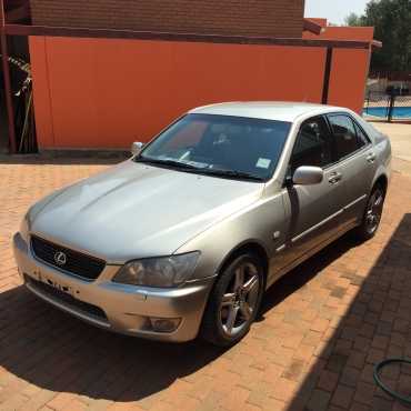 Lexus IS300