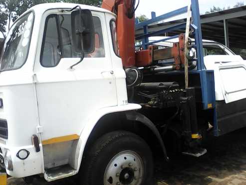 Leyland 8 ton truck with 8 ton high-up.