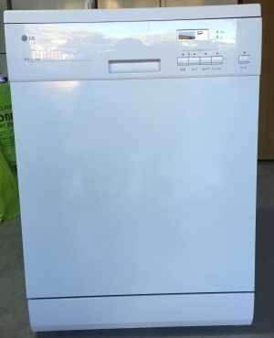 L.G. 12 place dishwasher, as new, never used