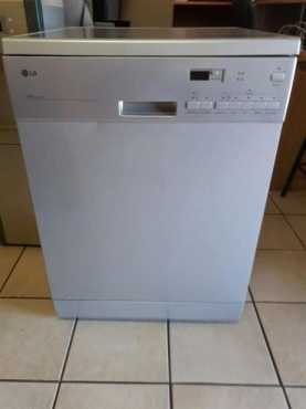 LG 3 in 1 12 plate dishwasher