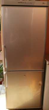 LG 329L Fridge Freezer