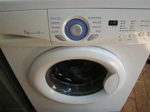 LG 7.2kg Front loader washing machine