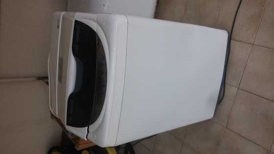 LG Auto Washing Wachine  White  7.2 kg. R450 neg