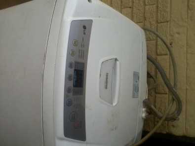 LG Automatic Top Loader Washing Machine R1000