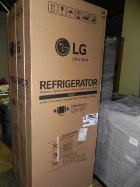 LG Bottom Freezer, LED Display Platinum Silver