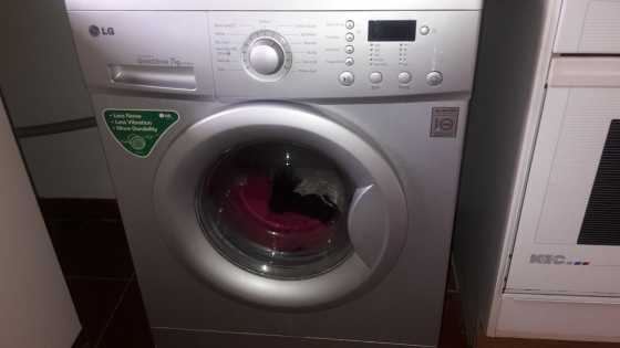 LG Direct Drive, Silver Washing machine, top of the range, 7kg load, front loader