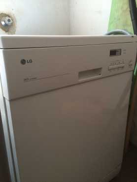 LG Dishwasher in great working condition