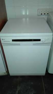 LG Dishwasher (Model LD-2040WH)
