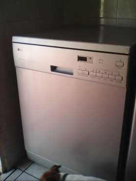 LG DISHWASHER URGENT SALE