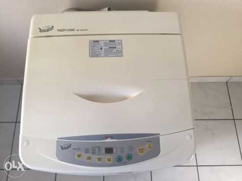 LG Fuzzy Top Loader Washing Machine 13 kg