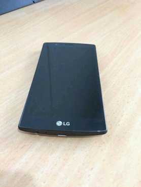 LG G4 32gb brand new with accesories not negotiable im situated in Fordsburg Johannesburg strictly c