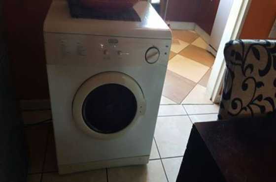 LG intello washing machine automatic in good working order and Defy tumble dryer