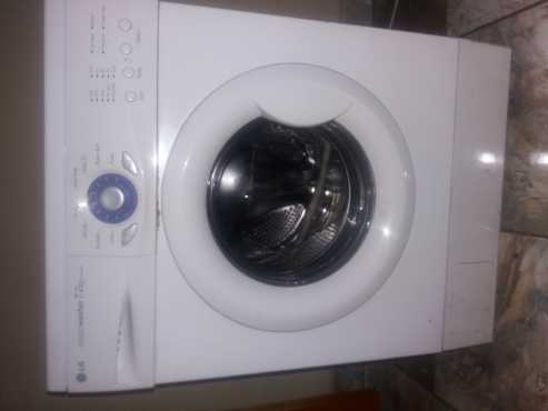 LG Intellowasher 7,2 kg Washing Machine