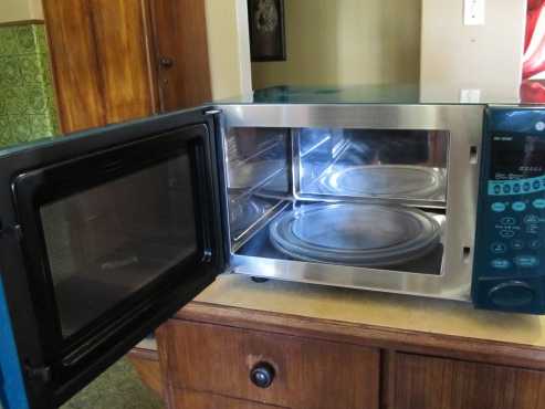 LG Microwave with grill