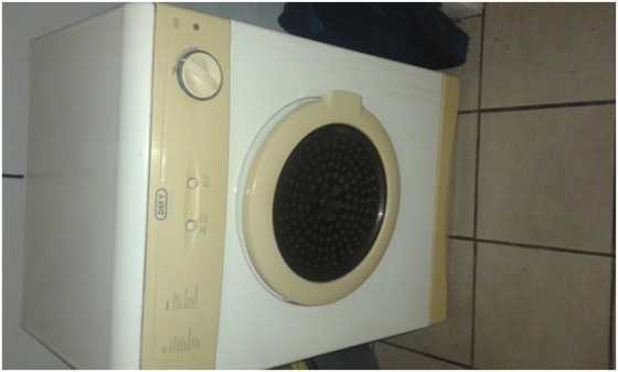 Lg washing Machine te koop Baie goeie kondisie werk 100  R2000.00