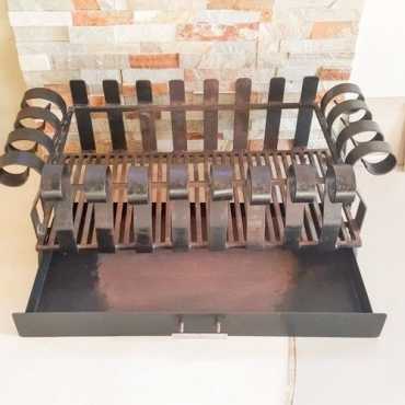 Light up your fire Large handmade fire grate with ash drawer, great quality, good condition R1800