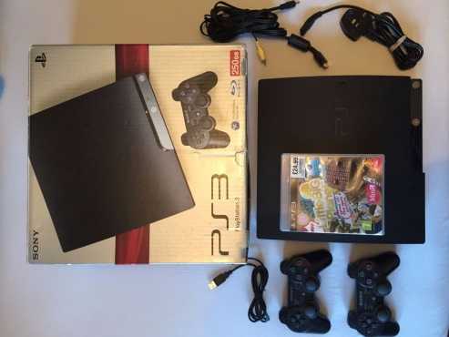 Like New Playstation 3, with 320gb hard drive, 4 Games amp 2 wireless Controllers...