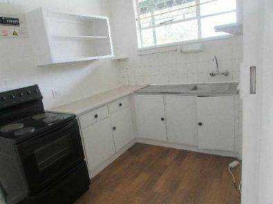 Linmeyer 2bed, bathroom, kitchen, lounge, R3350