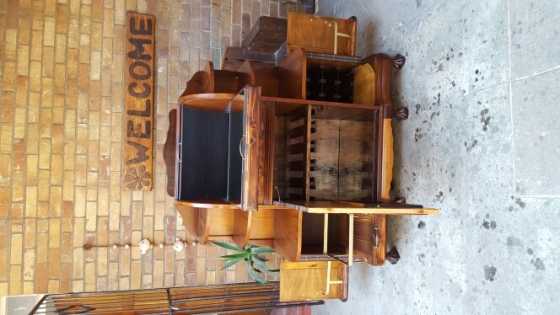 Liquor cabinet R7500