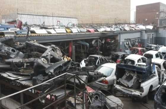 Local and import cars stripping for spares