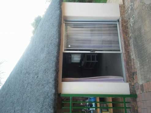 Loft to rent in Moot area