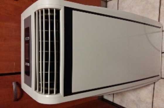 Logik 9000btu Aircon  Heater For sale