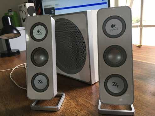 Logitech Z4 Stereo Speakers