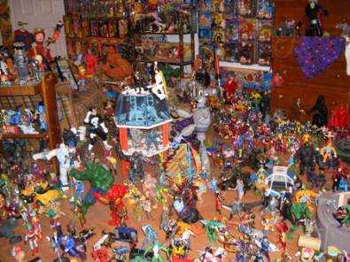 Looking for Super hero action figures comics etc.