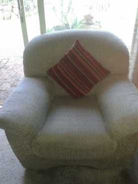 Lounge Suite - 3 piece in excellent condition