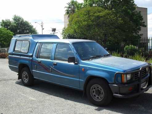 Low Milage Double Cab  Bakkie For Sale Mitsubishi Colt 2L 2 x 4  Petrol LWB 1997. Will maintained ha