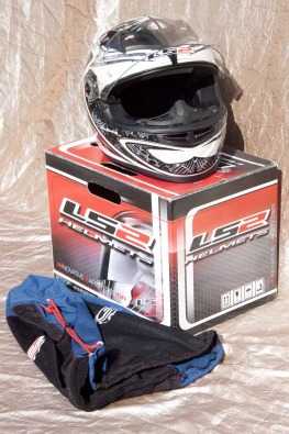 LS 2 Helmet with inflatable cheek pads