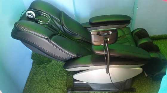 Luxury massage chair in very good condition