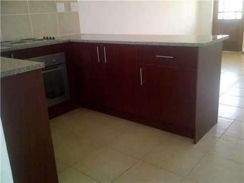 Lyndhurst 2bedrooms, bathroom, kitchen, lounge, Rental R5000 amp R5400 6 units available